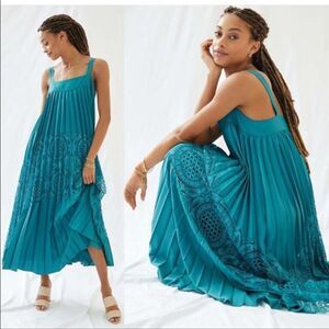 Anthropologie Geisha Designs Pleated Lace Maxi Dress Teal Size Medium NWOT